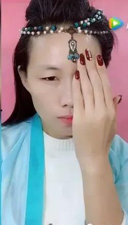 女生化妆娱乐吃瓜酱,女生们的快乐生活解码